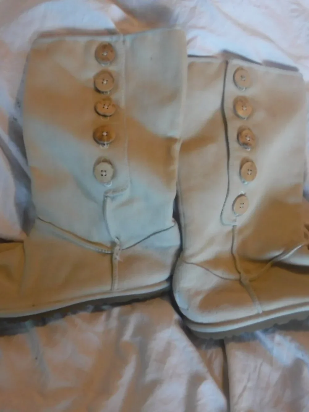 Uggs Beige Boots Womens Size 6 Pre OWned